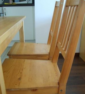 Jedalensky stol Ikea bjÖRkudden + 2x stolicka Ikea stefan + TV stolik