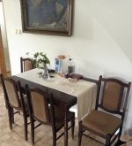 Predám Stol + 4 StolIČKY – stôl je vhodný do obývačky
